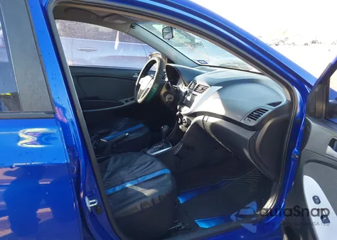 2013 Hyundai Accent Gs z USA, uszkodzony, nr VIN KMHCT5AEXDU131006